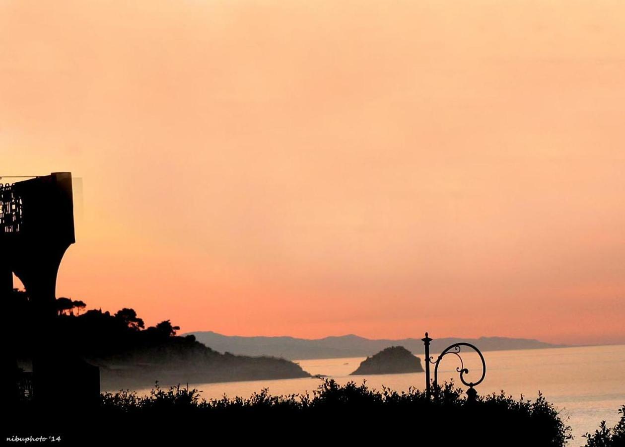 Casa Lungomare Villa Giardini Naxos Bagian luar foto
